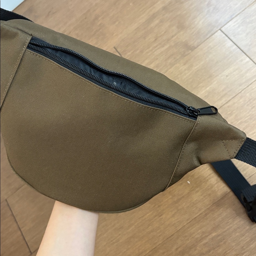 Brown carhatt belt bum bag - Picture 4 of 5